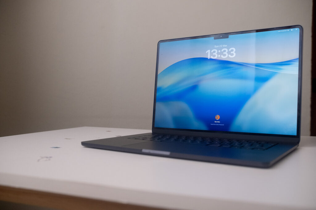 macbook air m5 on a desk